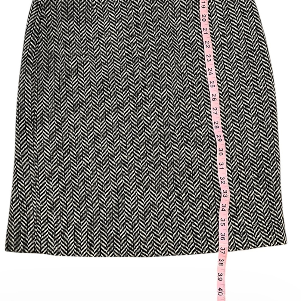 Banana Republic Size 4 Sleeveless Black Sheath with Herringbone Trim Wool Blend - Picture 8 of 9